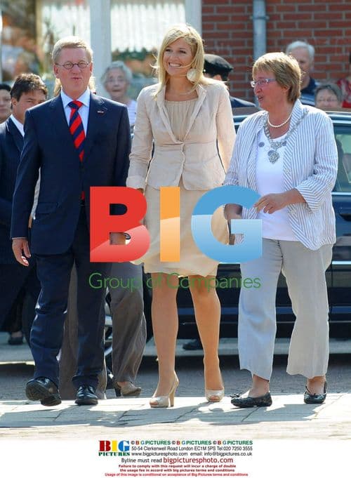 Princess Maxima opens community centre