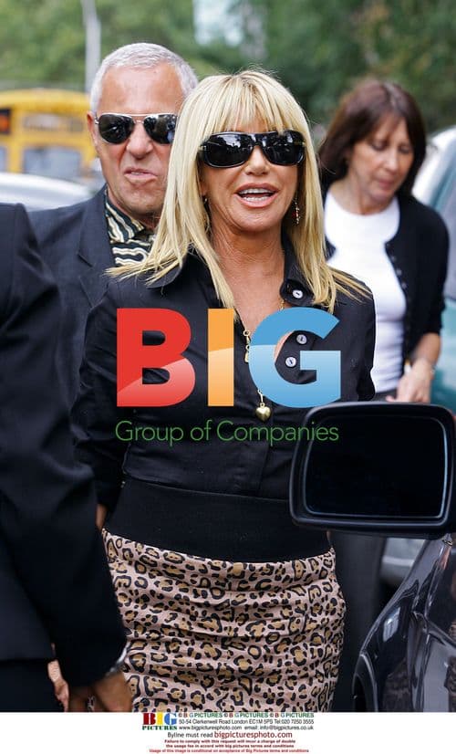 Suzanne Somers Dining in NYC