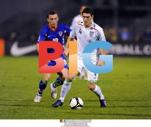 Gareth Barry and Ivica Olic in Croatia v England match