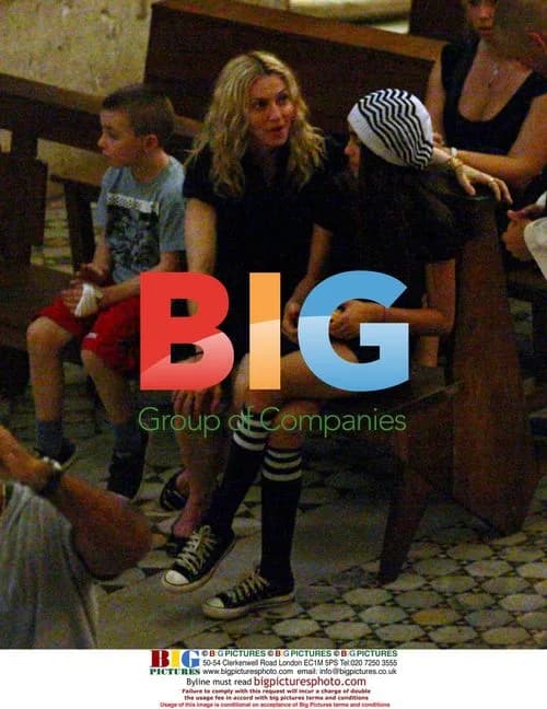 Madonna and kids visit Basilica in Rome