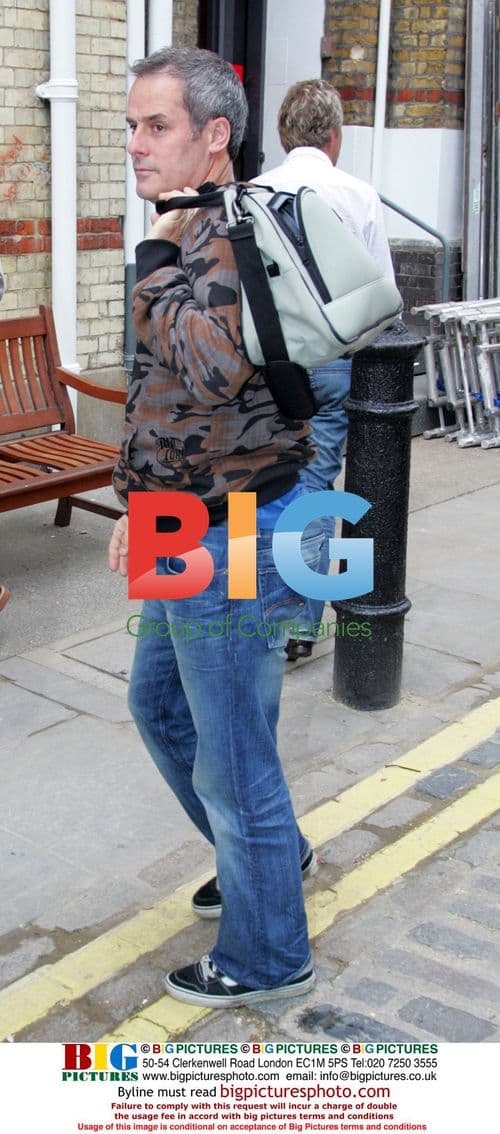 Phil Vickery Arrives for ALDI Shoot