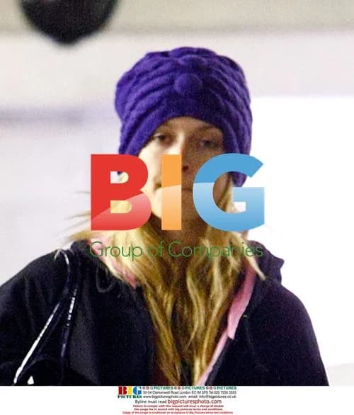 TV Presenter Ferne Cotton in Woolly Hat