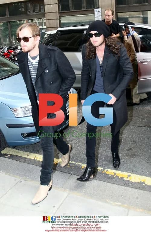 Kings of Leon Arriving at Radio 2