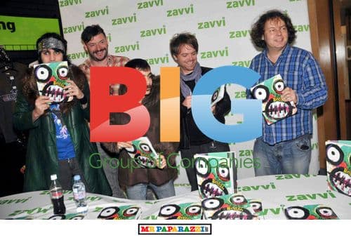 Mighty Boosh cast signing books in Glasgow