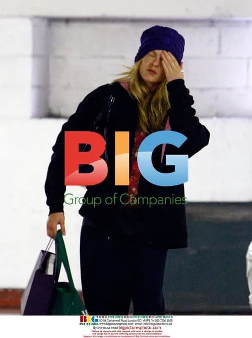 TV Presenter Ferne Cotton Spotted Shopping