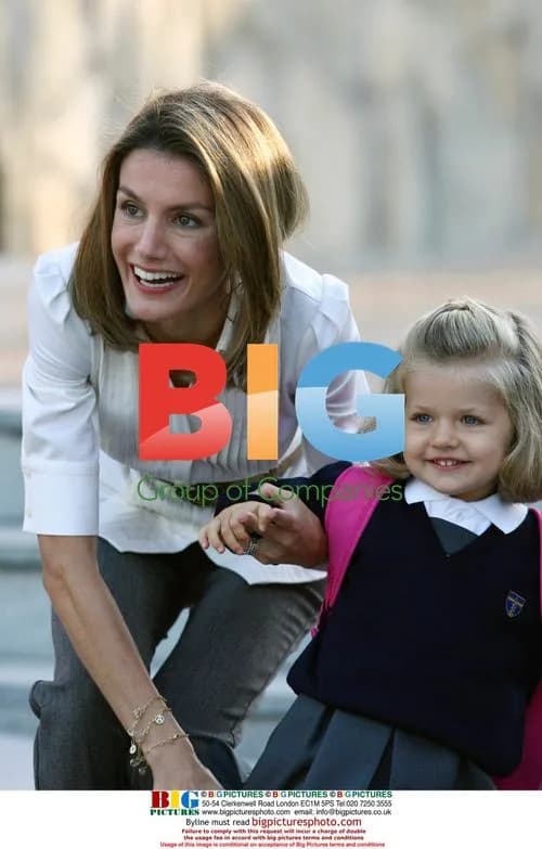 Spain's Princess Letizia's daughter starts school