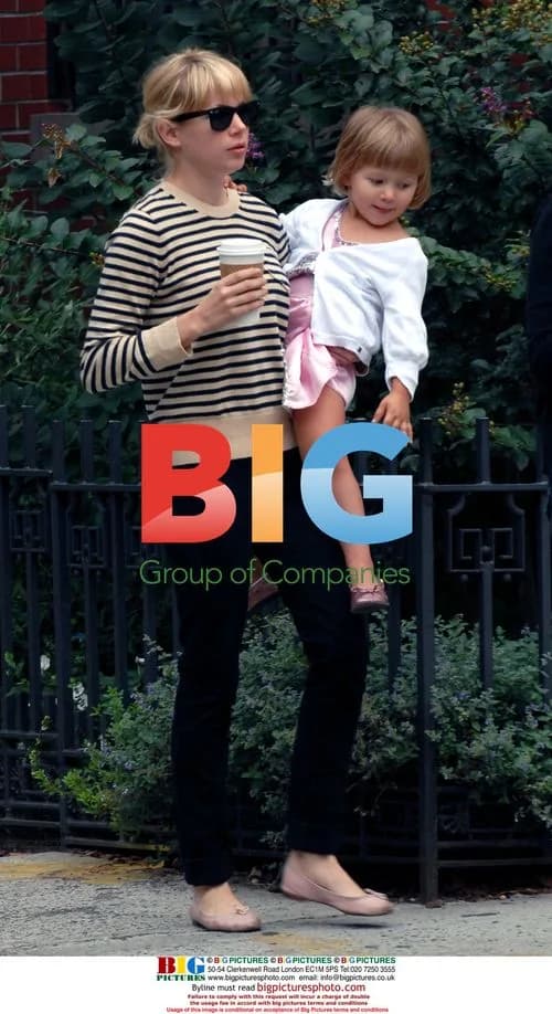 Michelle Williams and daughter Matilda Rose take walk in Brooklyn