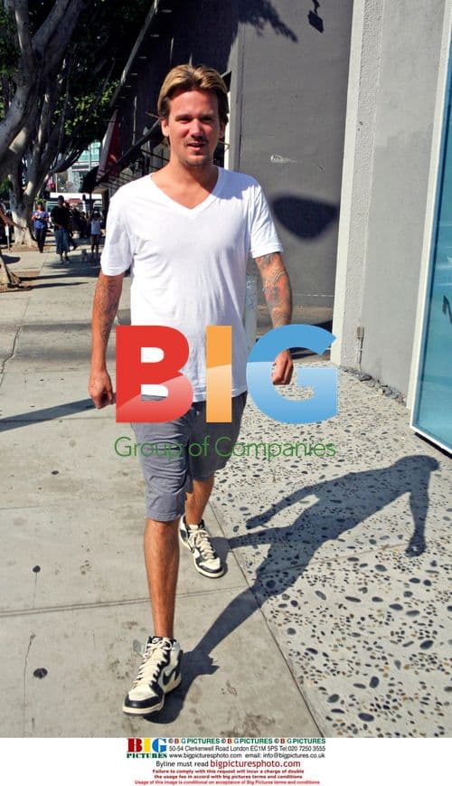 Sean Stewart walks into Newsroom