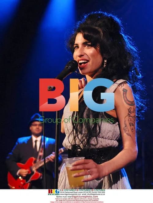 Amy Winehouse performs in London
