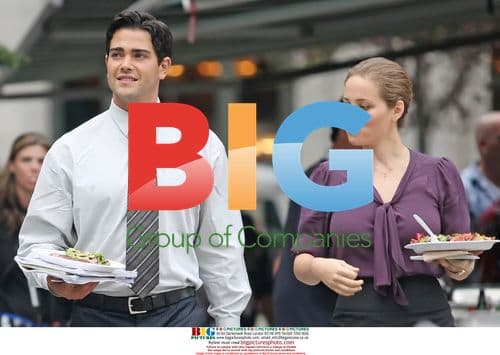 Jesse Metcalfe and Erika Christensen take a break on "Tortured" set