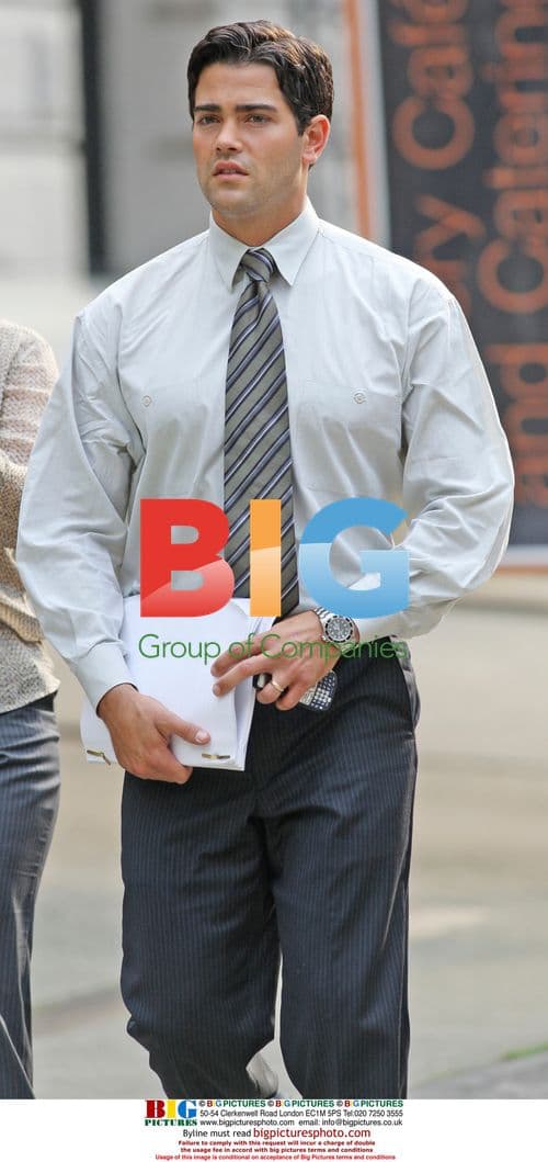 Jesse Metcalfe and Erika Christensen on "Tortured" set