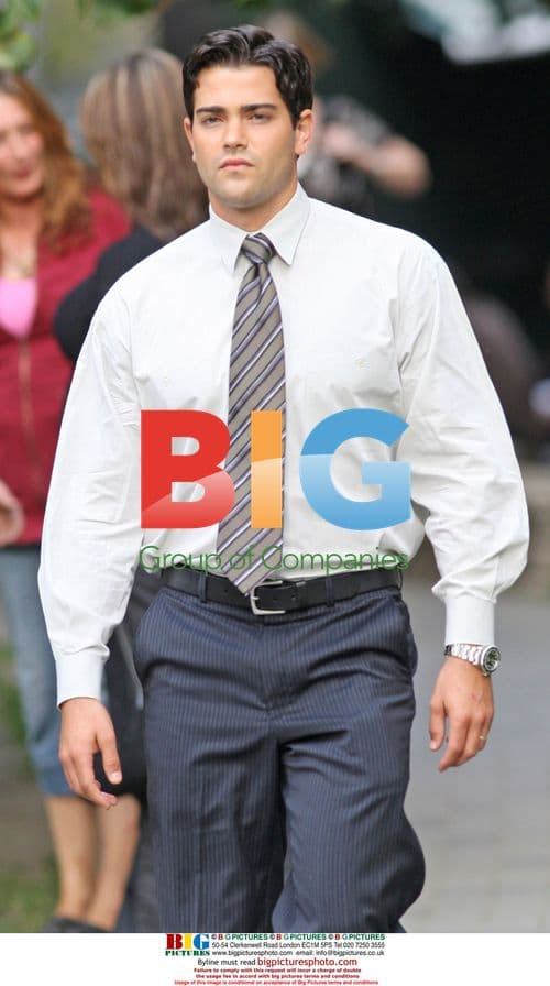 Jesse Metcalfe and Erika Christensen on set of "Tortured"