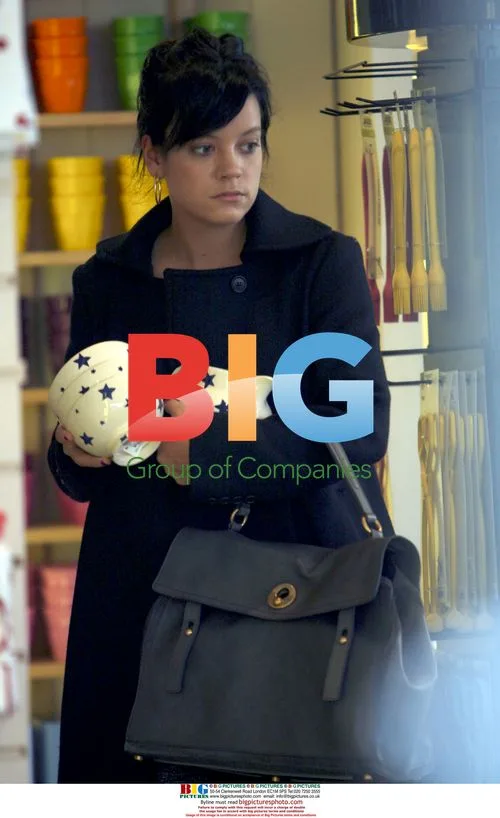 Singer Lily Allen shopping in London