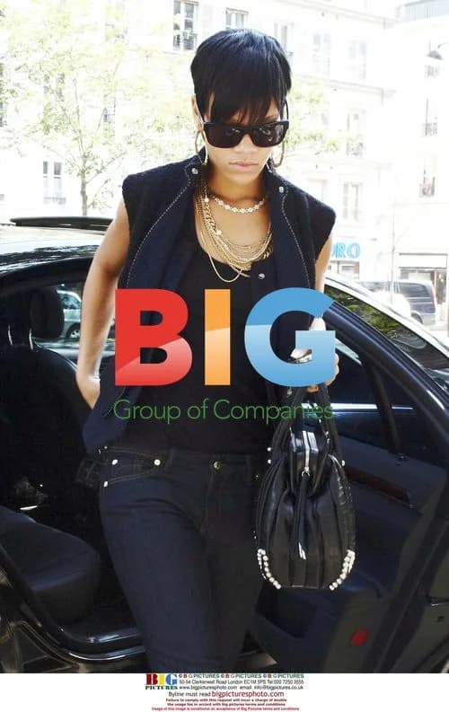 Rihanna on Shopping Trip in Paris
