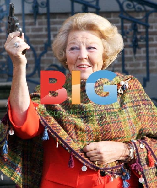 Queen Beatrix Starts Palace Run