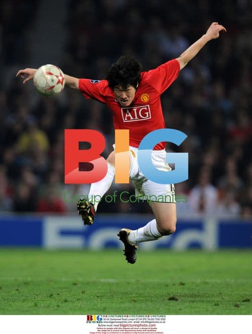 Ji Sung Park at Manchester United v Villarreal