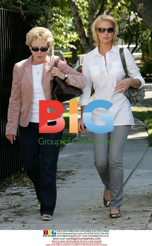 Katherine Heigl shops with mother in West Hollywood