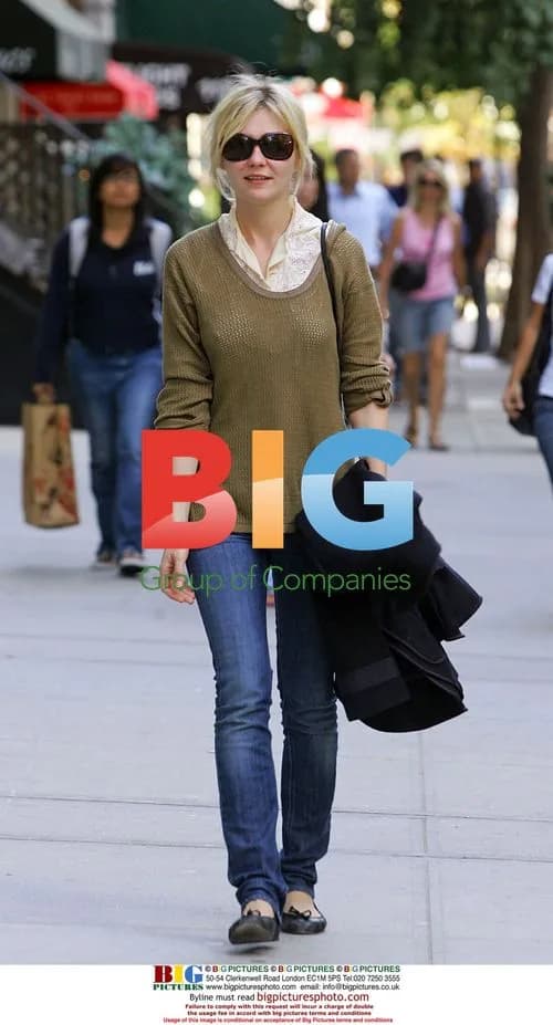 Kirsten Dunst Takes a Walk in NYC