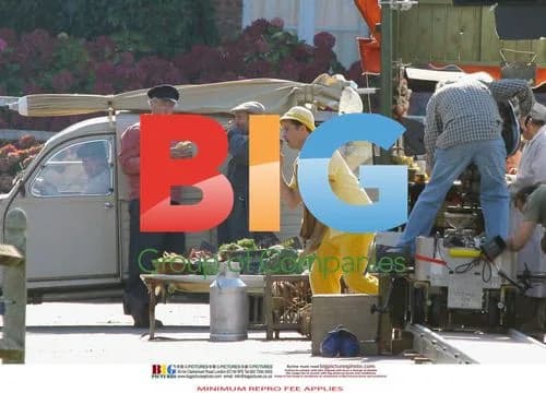 Brad Pitt Filming Mobile Ad