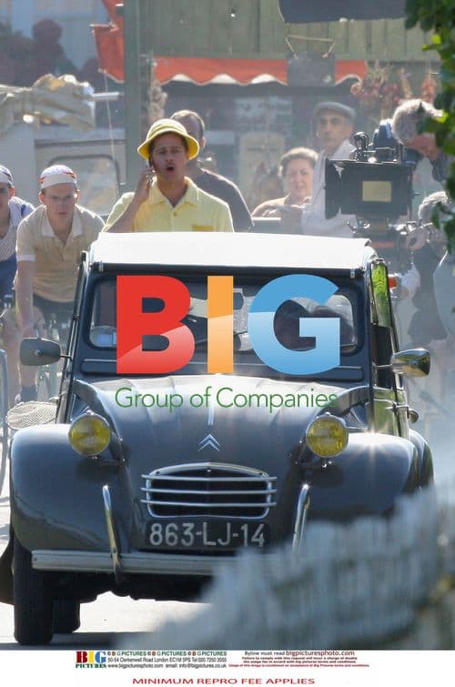 Brad Pitt on Location for Mobile Ad in France