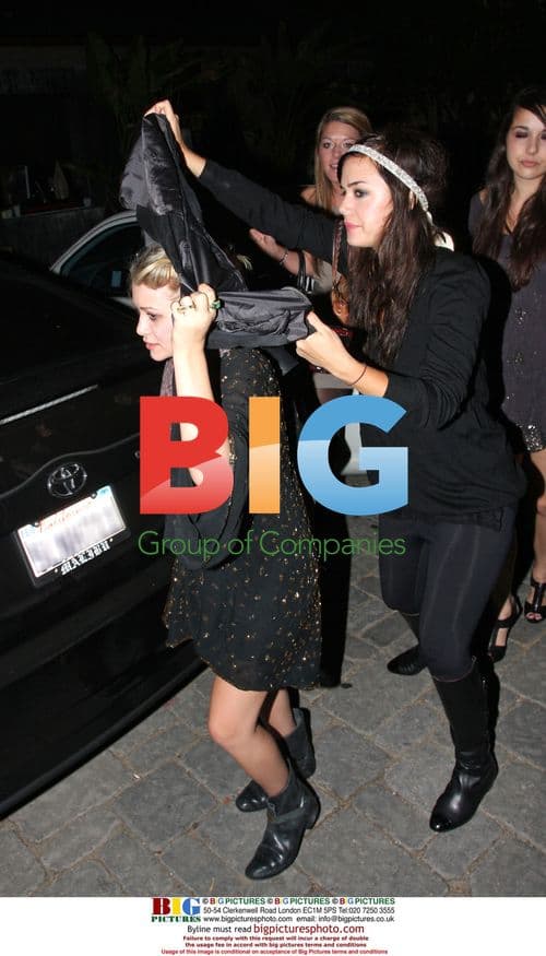 Mary-Kate Olsen Dashes Into West Hollywood