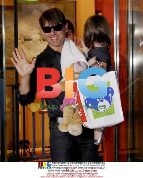 Tom Cruise and Daughter Suri at Build-A-Bear Workshop