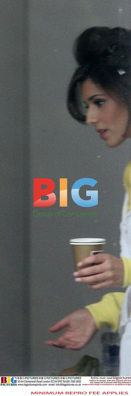 Girls Aloud Arrive for Nintendo Ad