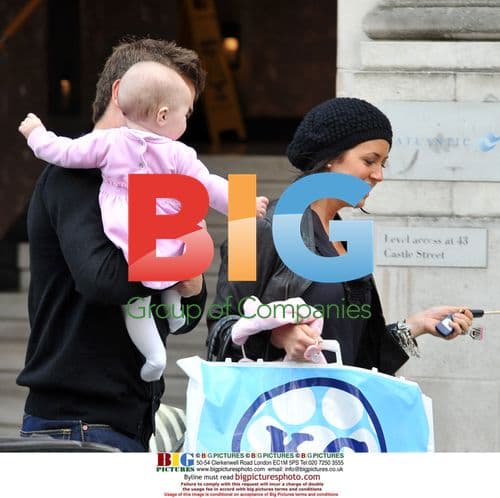 Harry Kewell and Sheree Murphy with daughter Matilda