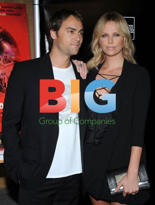 Charlize Theron and Stuart Townsend at "Battle in Seattle" screening
