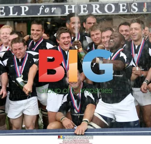Lawrence Dallaglio and team celebrate Help for Heroes win
