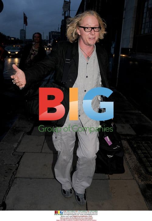 REM members at Bono's hotel before Oxegen concert