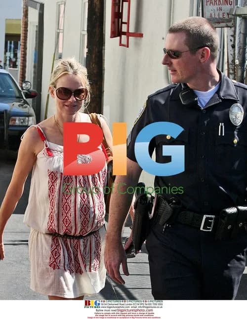 Naomi Watts Gets Manicure in Santa Monica