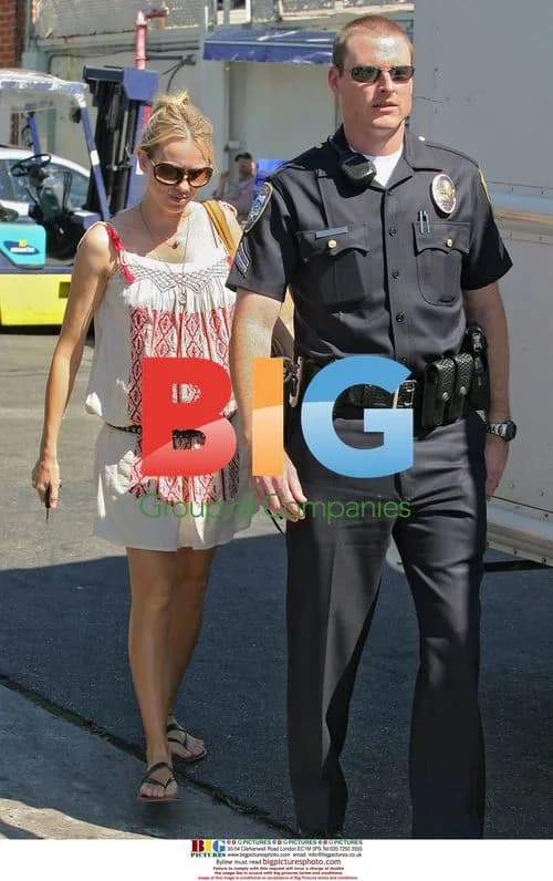 Naomi Watts Gets Manicure in Santa Monica