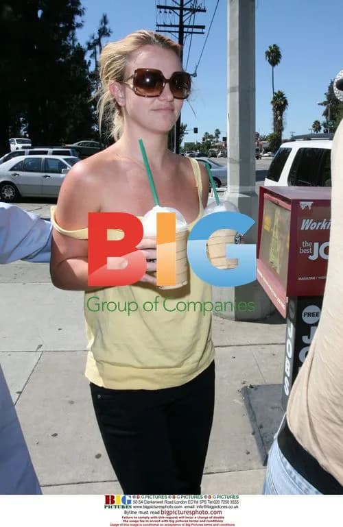 Britney Spears at Starbucks