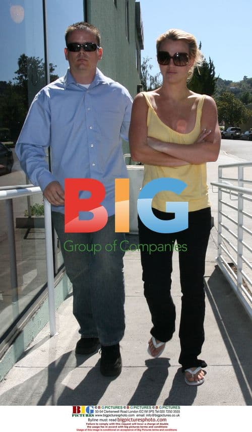 Britney Spears Visits Starbucks