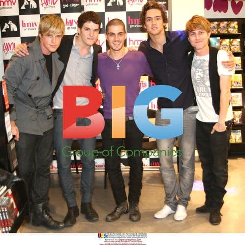 Boy band Avenue sign debut single