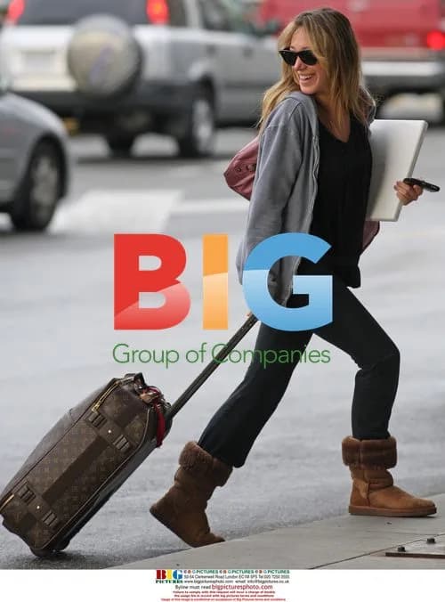 Hayley Duff Arrives at Vancouver Airport