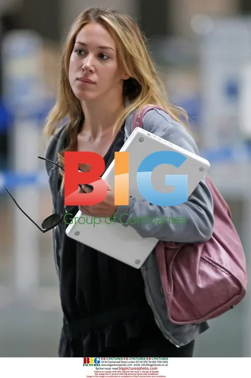 Hayley Duff at Vancouver Airport
