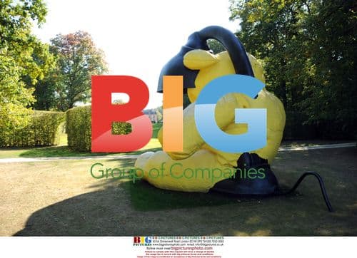 Salma Hayek and Francois Pinault Celebrate 1 Year at Family Manor