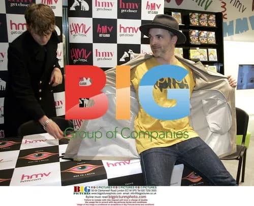 Travis at HMV album signing