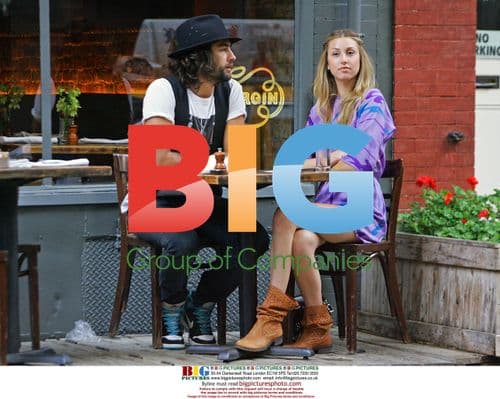 Whitney Port Has Dinner at Extra Virgin