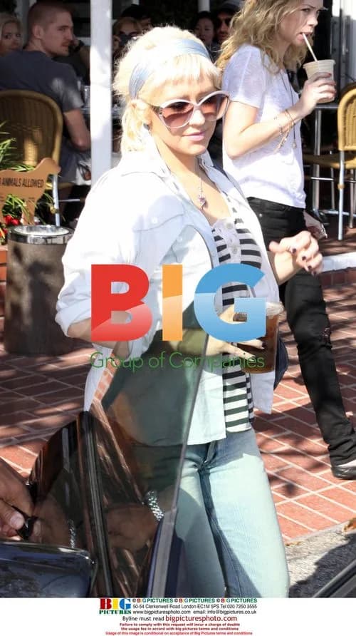 Christina Aguilera Shopping in West Hollywood