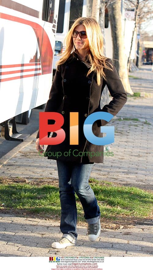 Jennifer Aniston on 'The Baster' set