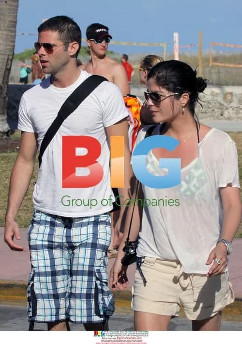 Selma Blair on Miami Beach with Boyfriend