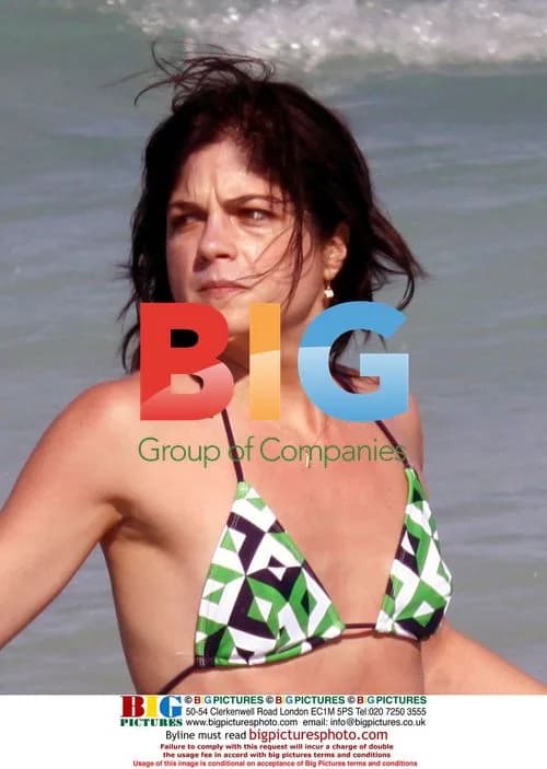 Selma Blair on Vacation with Boyfriend