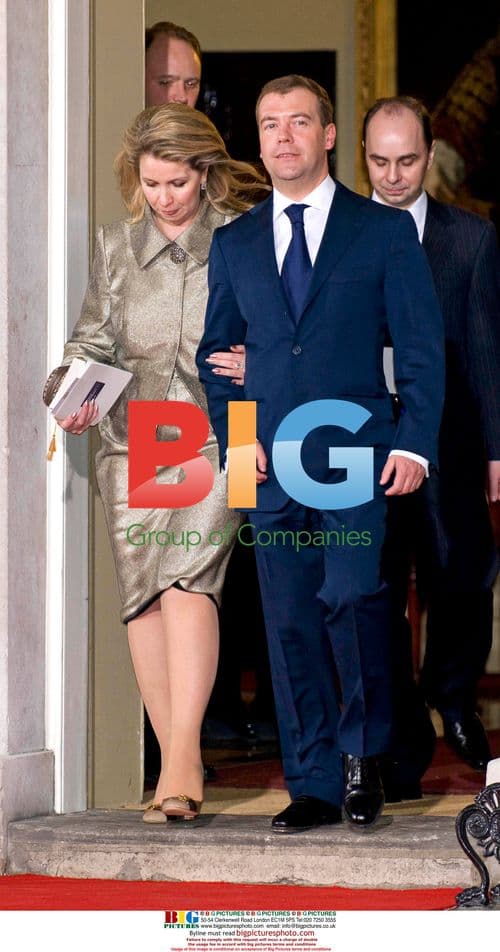 Medvedevs at G20 Dinner in London