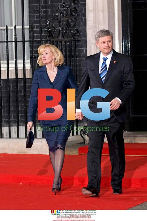 Harper and wife attend G20 dinner at Downing St