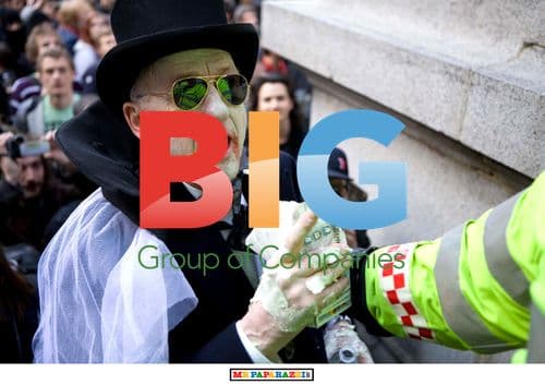 Professor tries to give police G20 bank notes