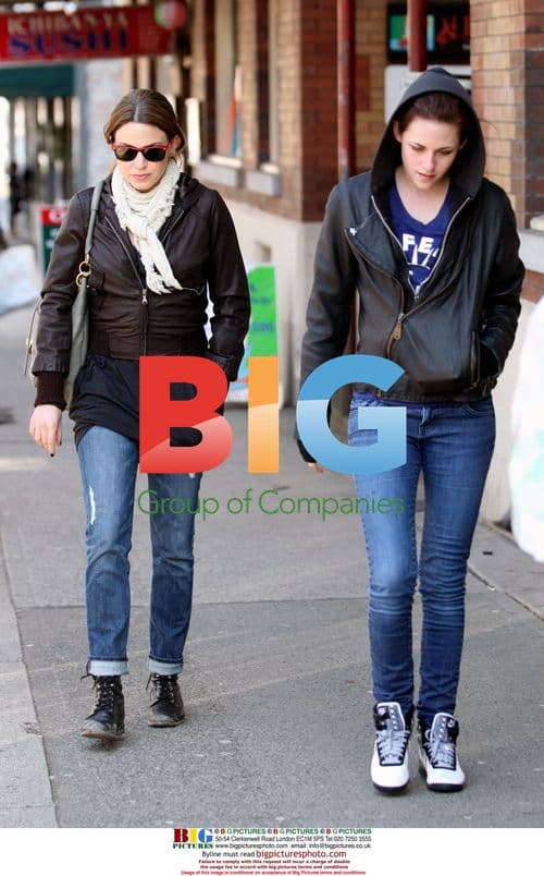 Kristen Stewart, Michael Angarano, Nikki Reed Lunch in Vancouver