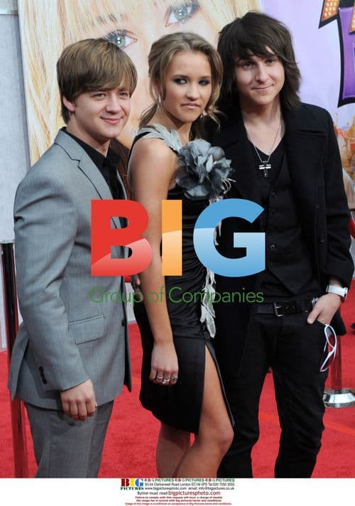 Cast of "Hannah Montana the Movie" at premiere